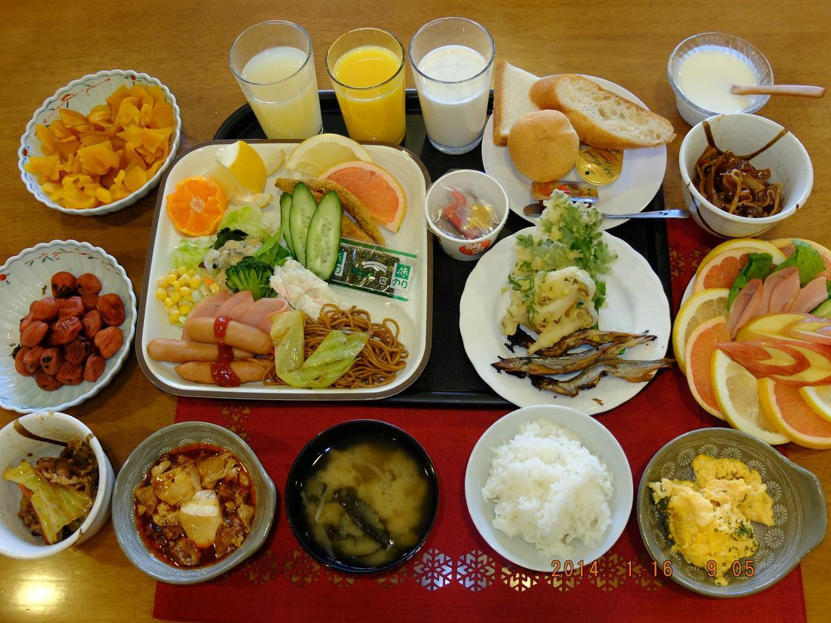 Hotel Crown Hills Katsuta Omotechoten Хитачинака Екстериор снимка