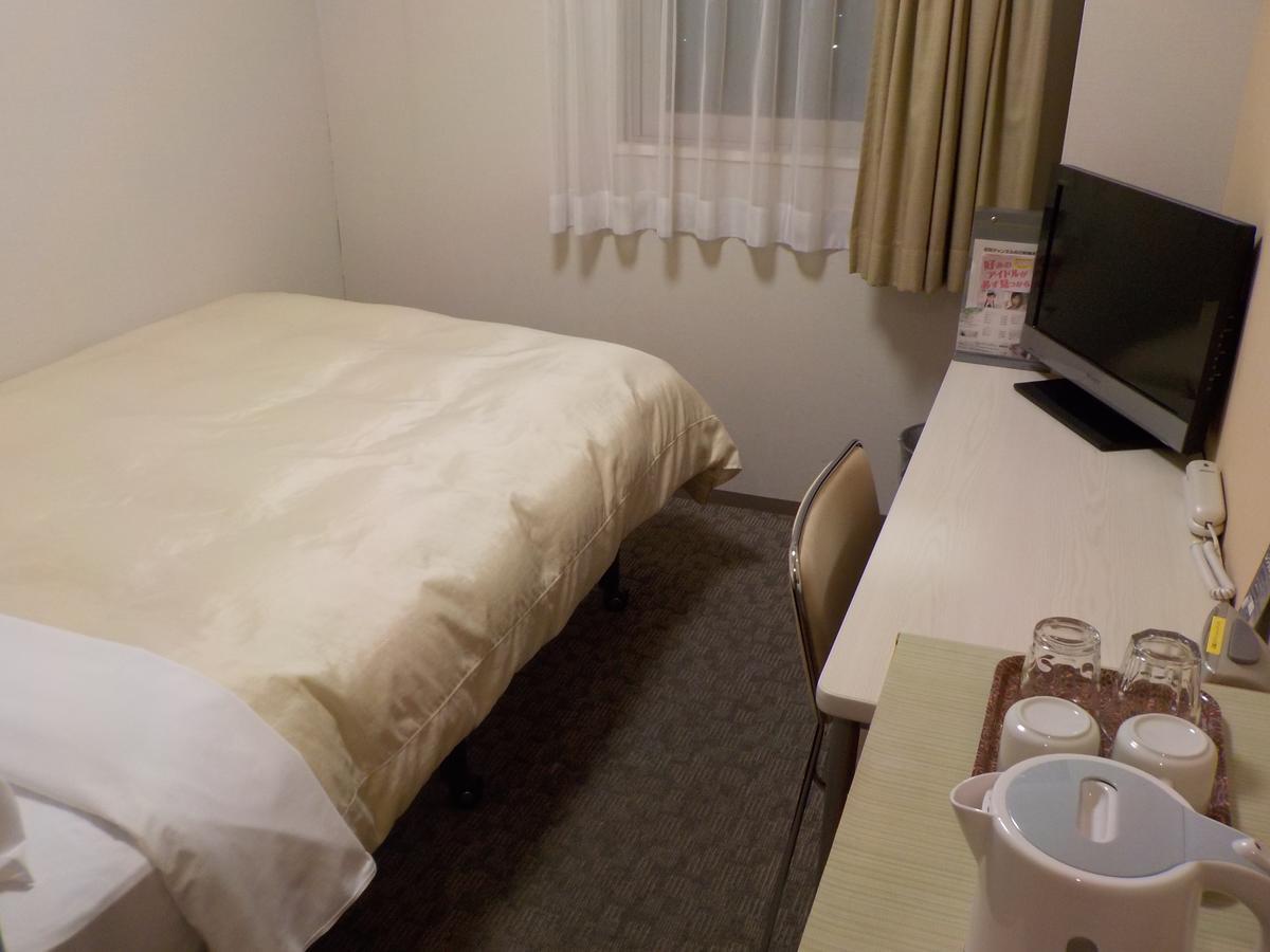 Hotel Crown Hills Katsuta Omotechoten Хитачинака Стая снимка